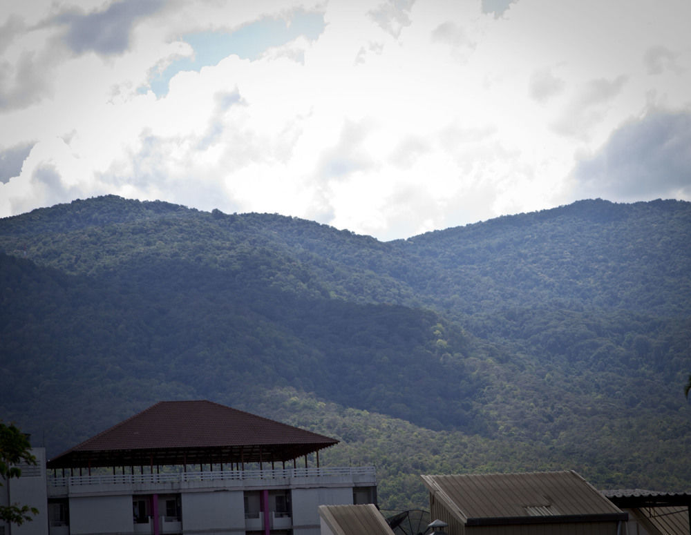 The Nimman13 Guesthouse Chiang Mai Exterior photo