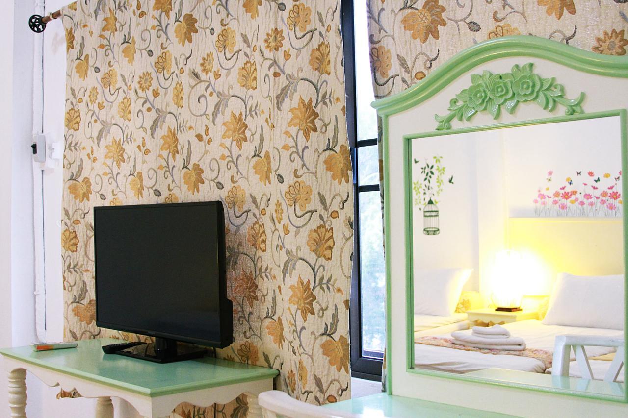 The Nimman13 Guesthouse Chiang Mai Exterior photo