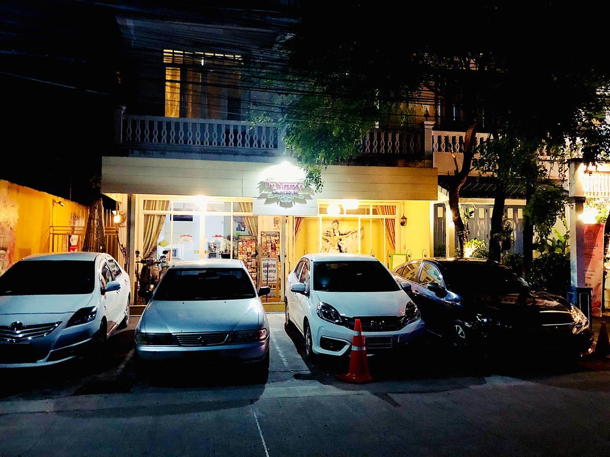 The Nimman13 Guesthouse Chiang Mai Exterior photo